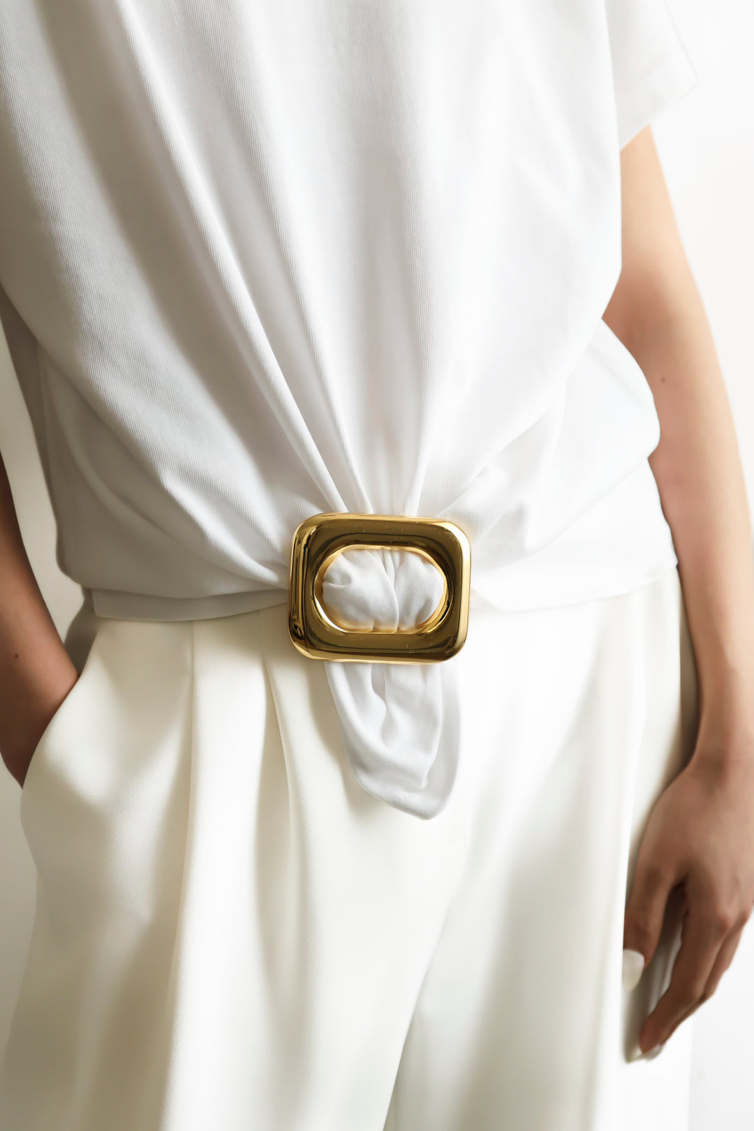 Sculpted Slide Gold