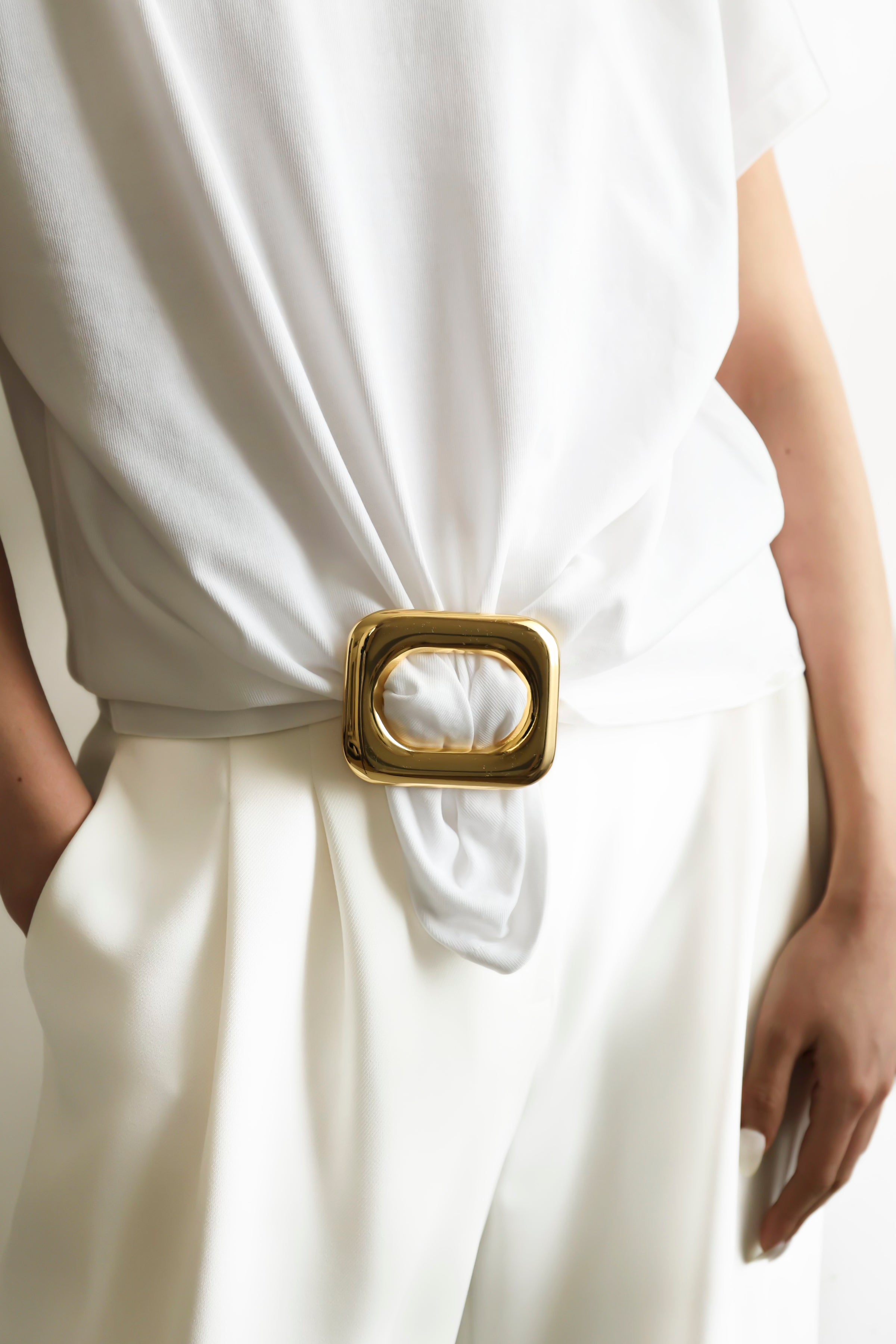 Sculpted Slide Gold