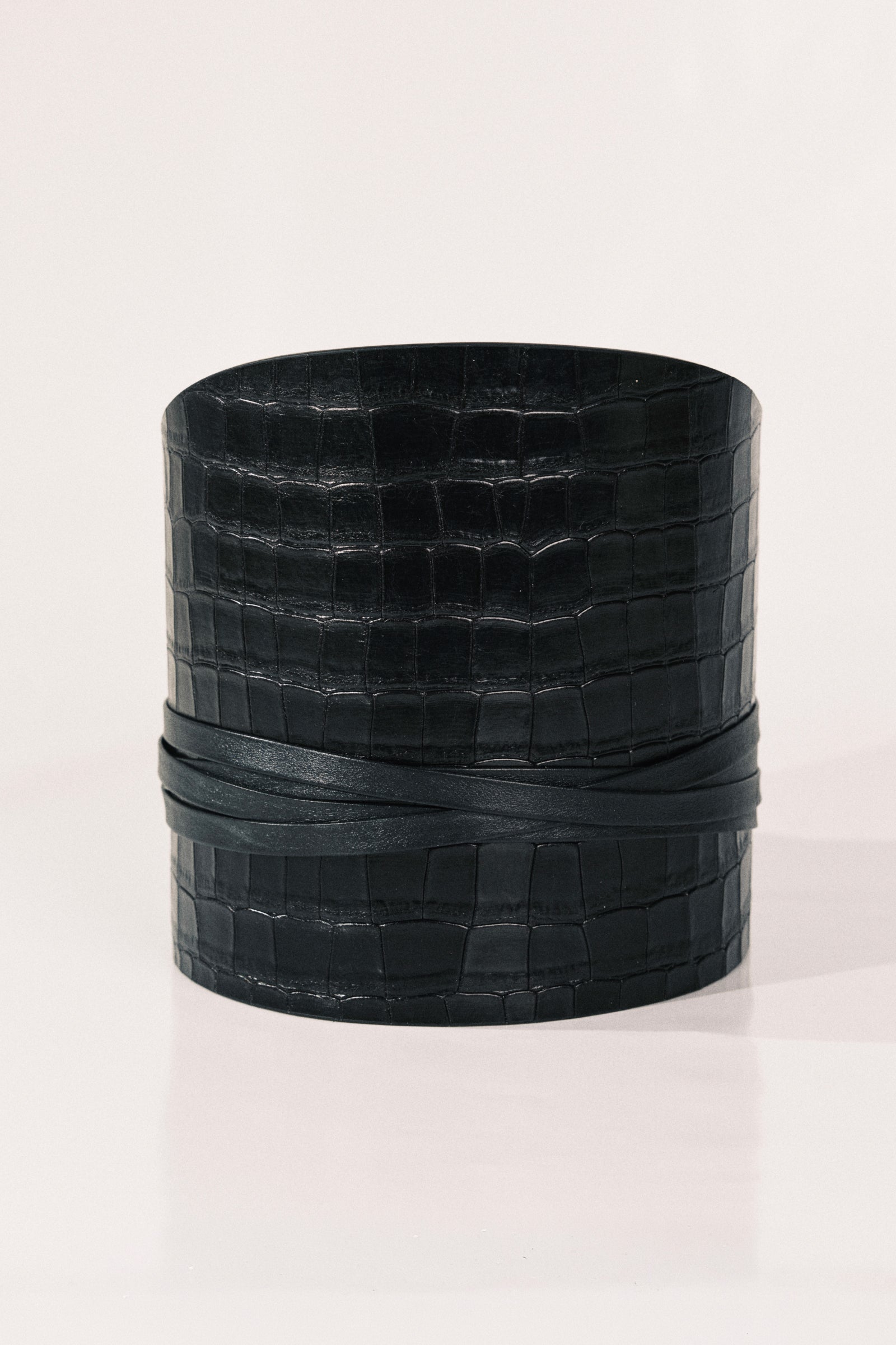 Undone Corset Black Alligator