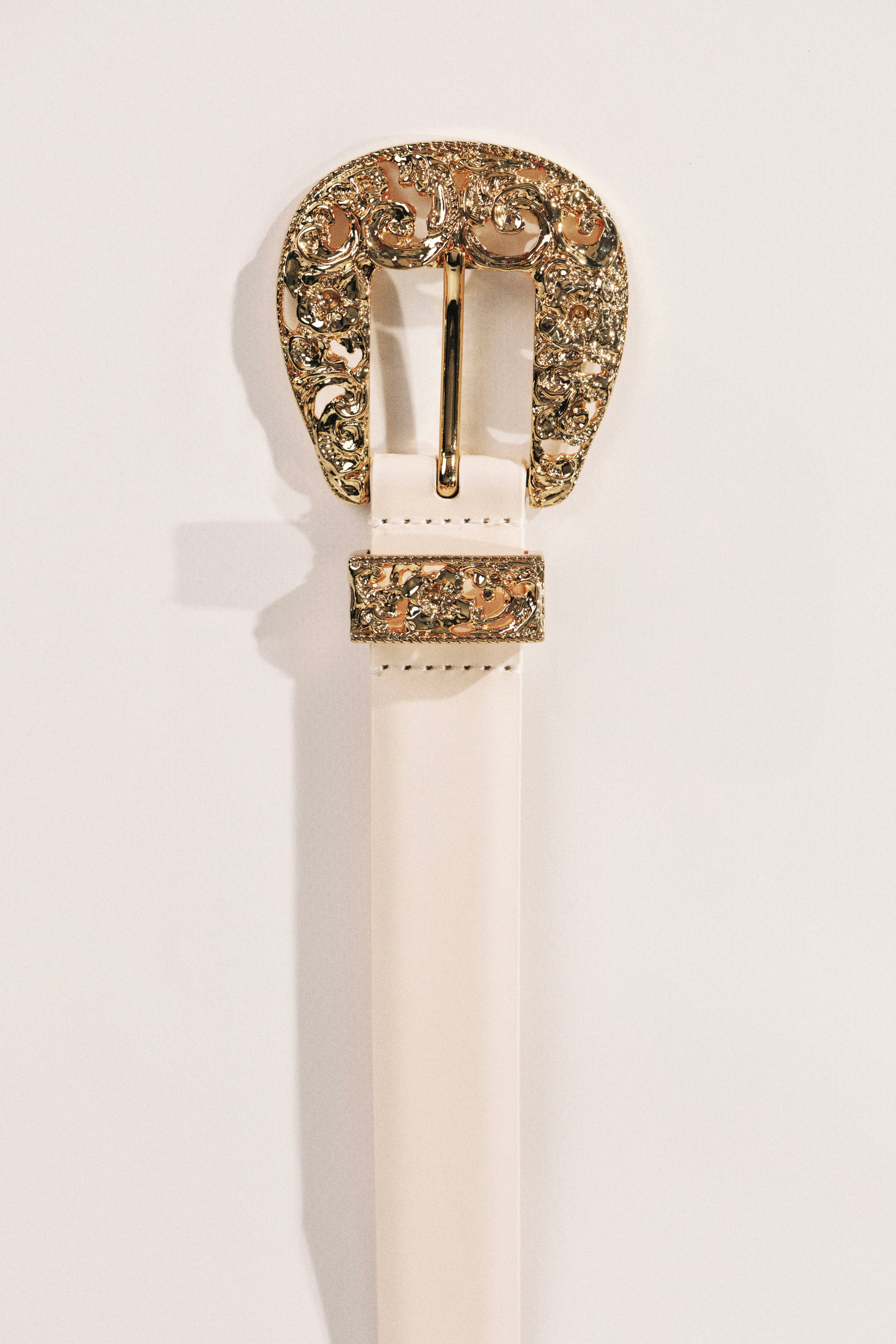 Versailles Ivory Gold