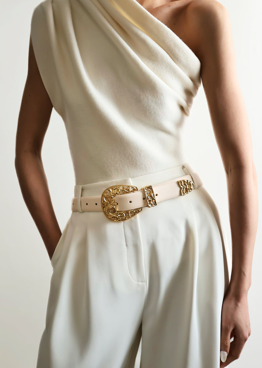 Versailles Ivory Gold