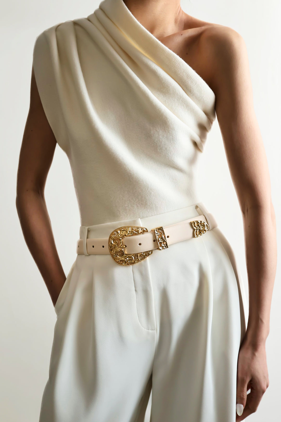 Versailles Ivory Gold