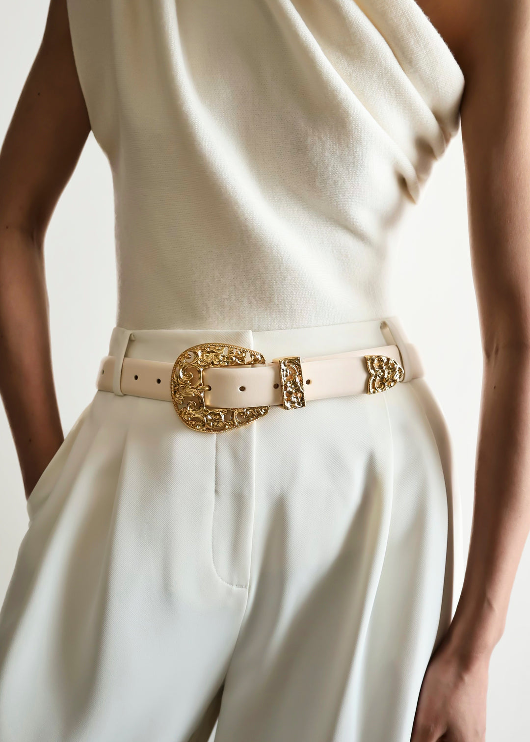 Versailles Ivory Gold