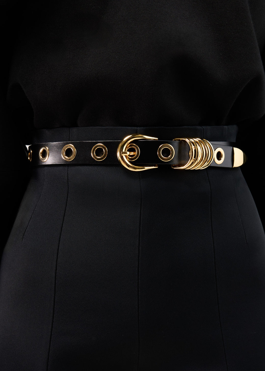 Hollyhock 10 Rivet Black Gold