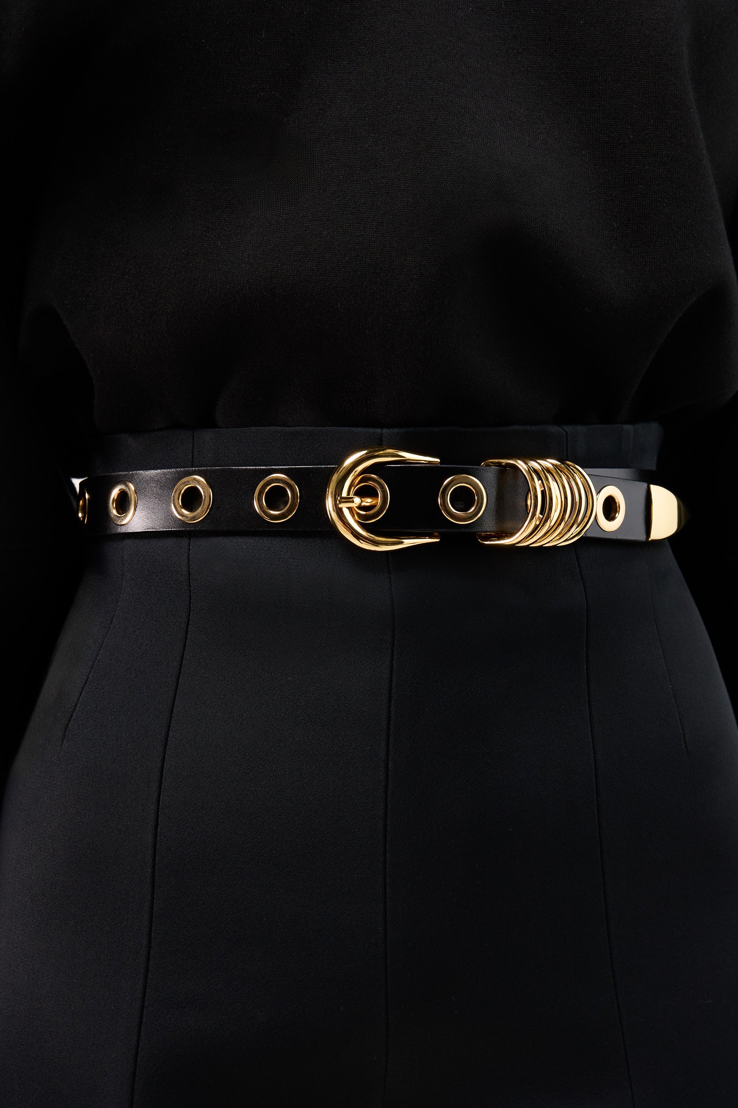 Hollyhock 10 Rivet Black Gold