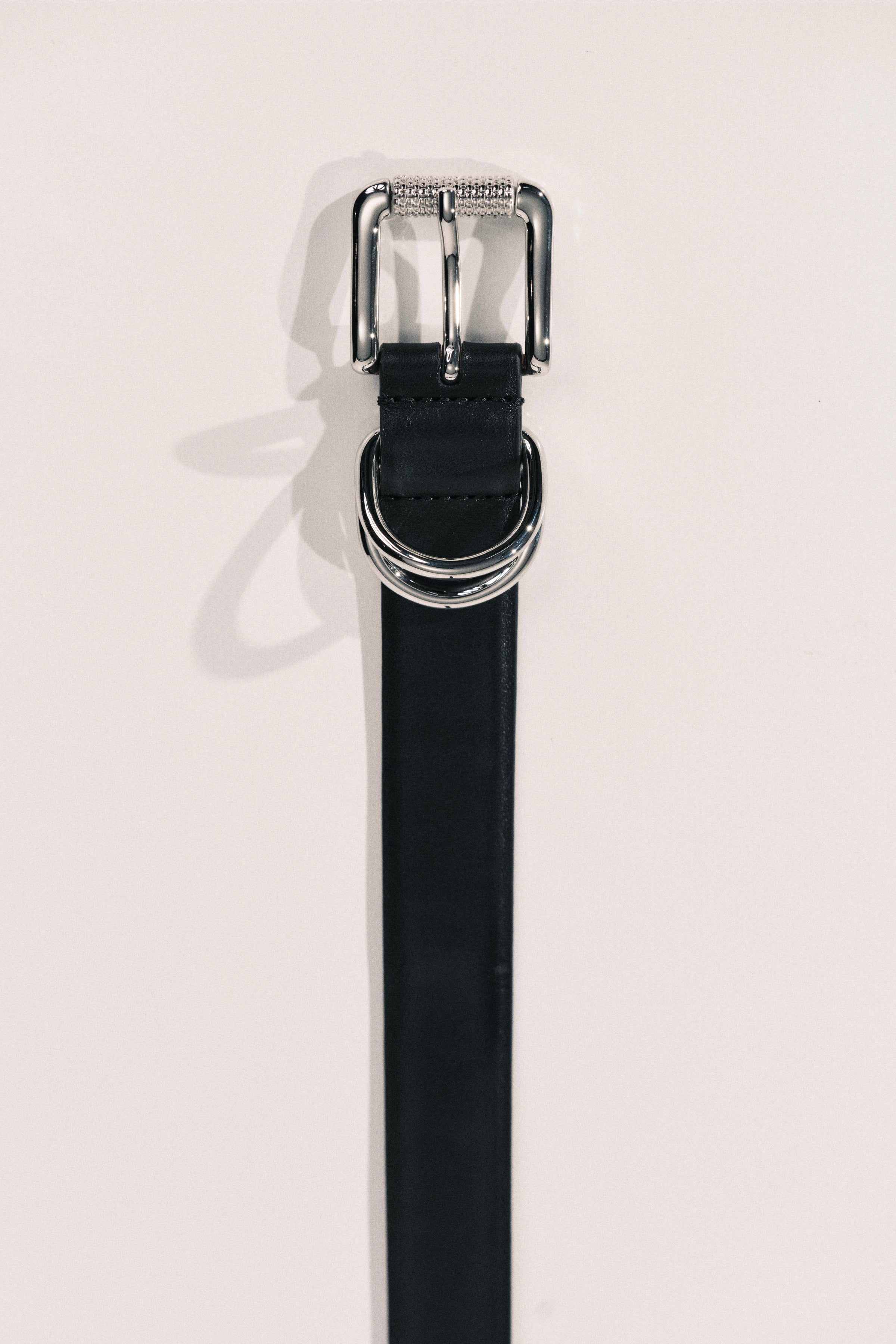 Alegra Man Black Silver
