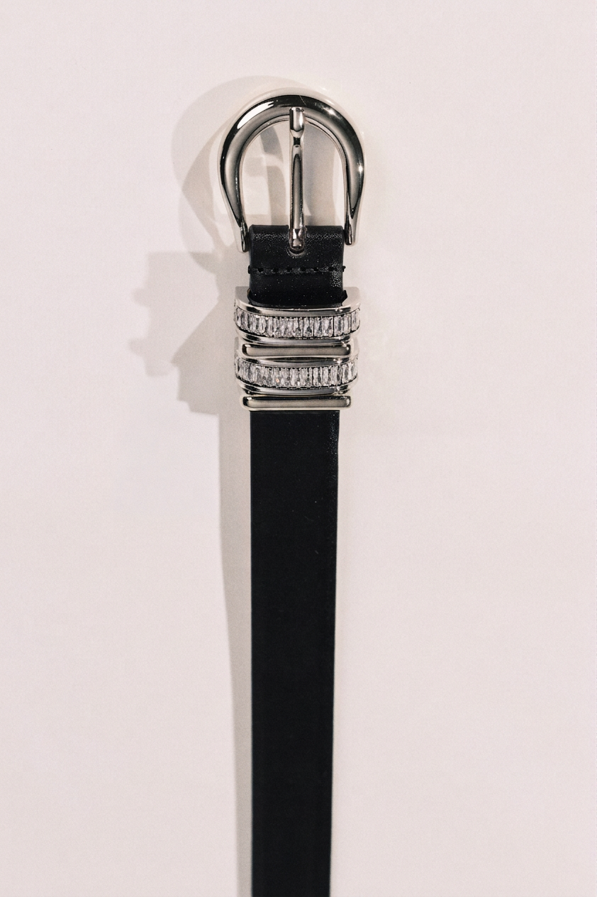 Hollyhock Crystal Black Silver