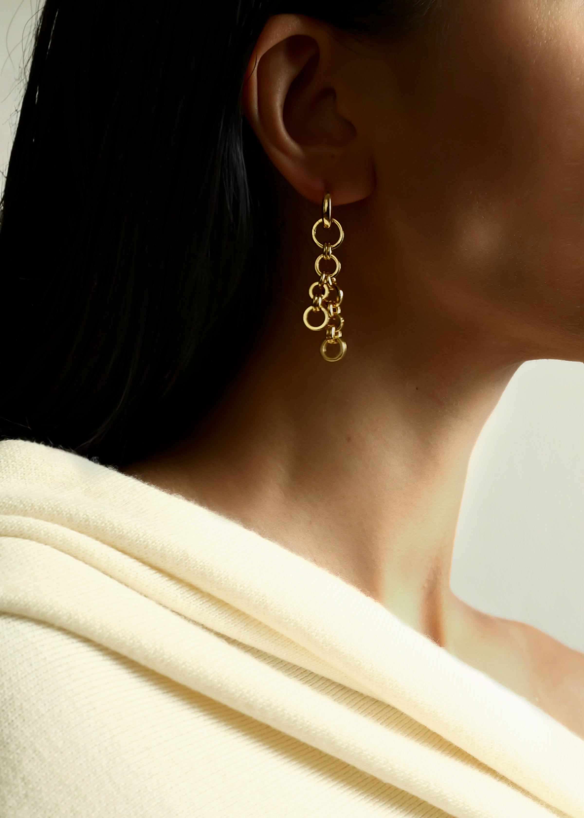Revenge Asymmetrical Earring Gold