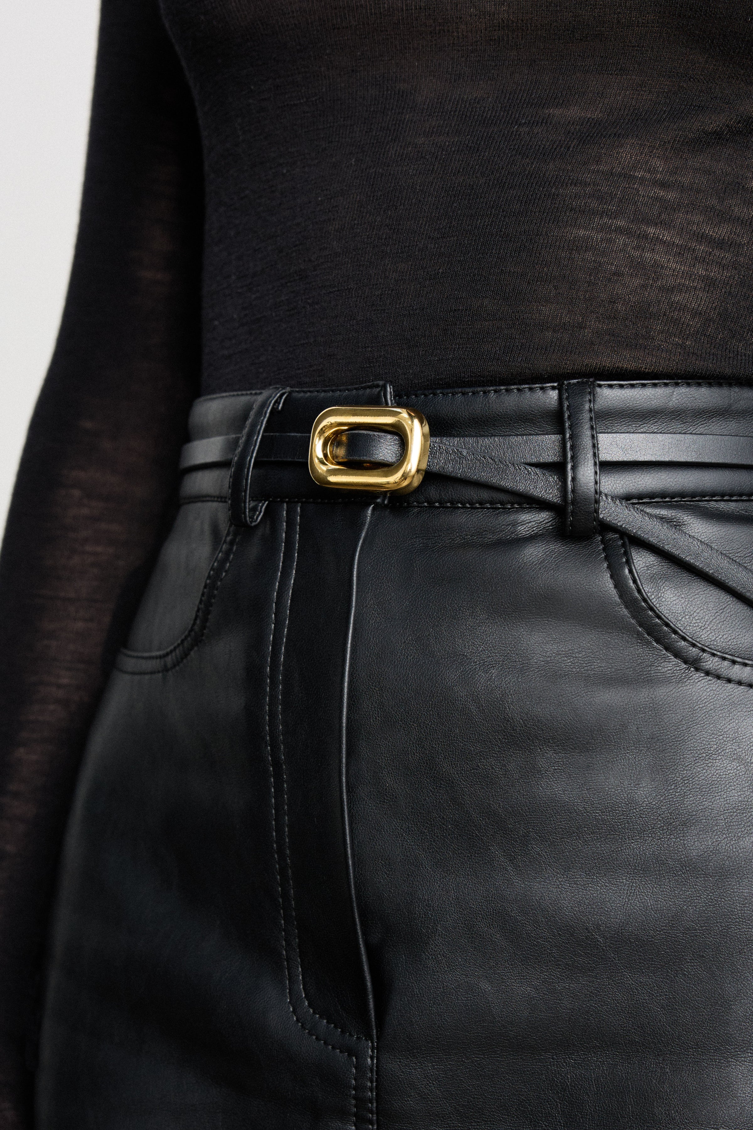Venura Black Gold