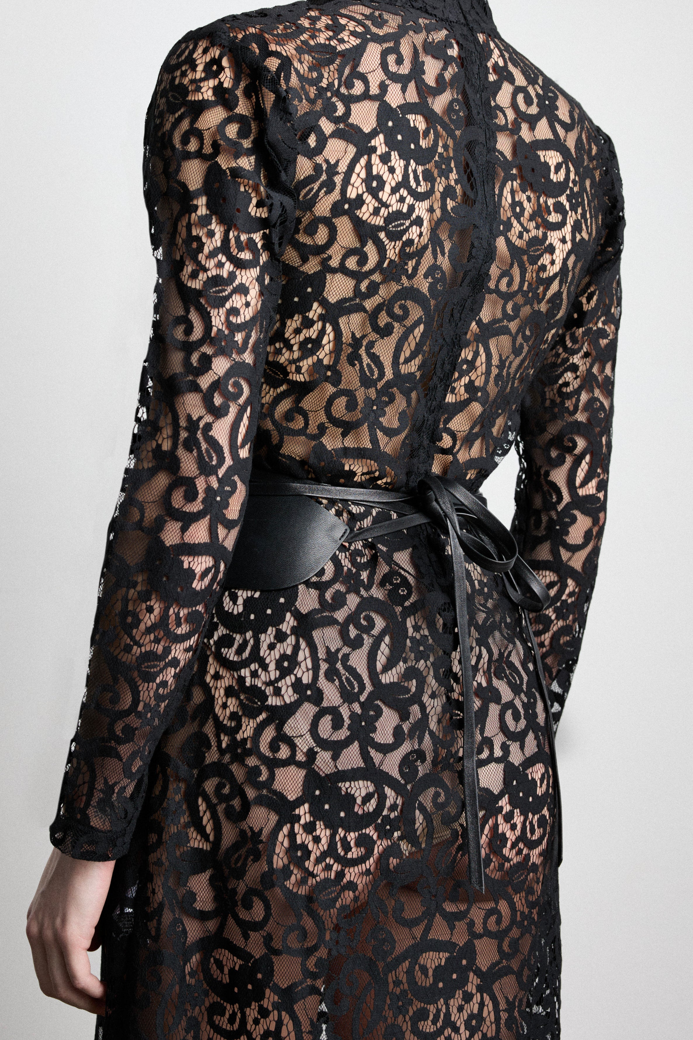 Undone Corset Short Black