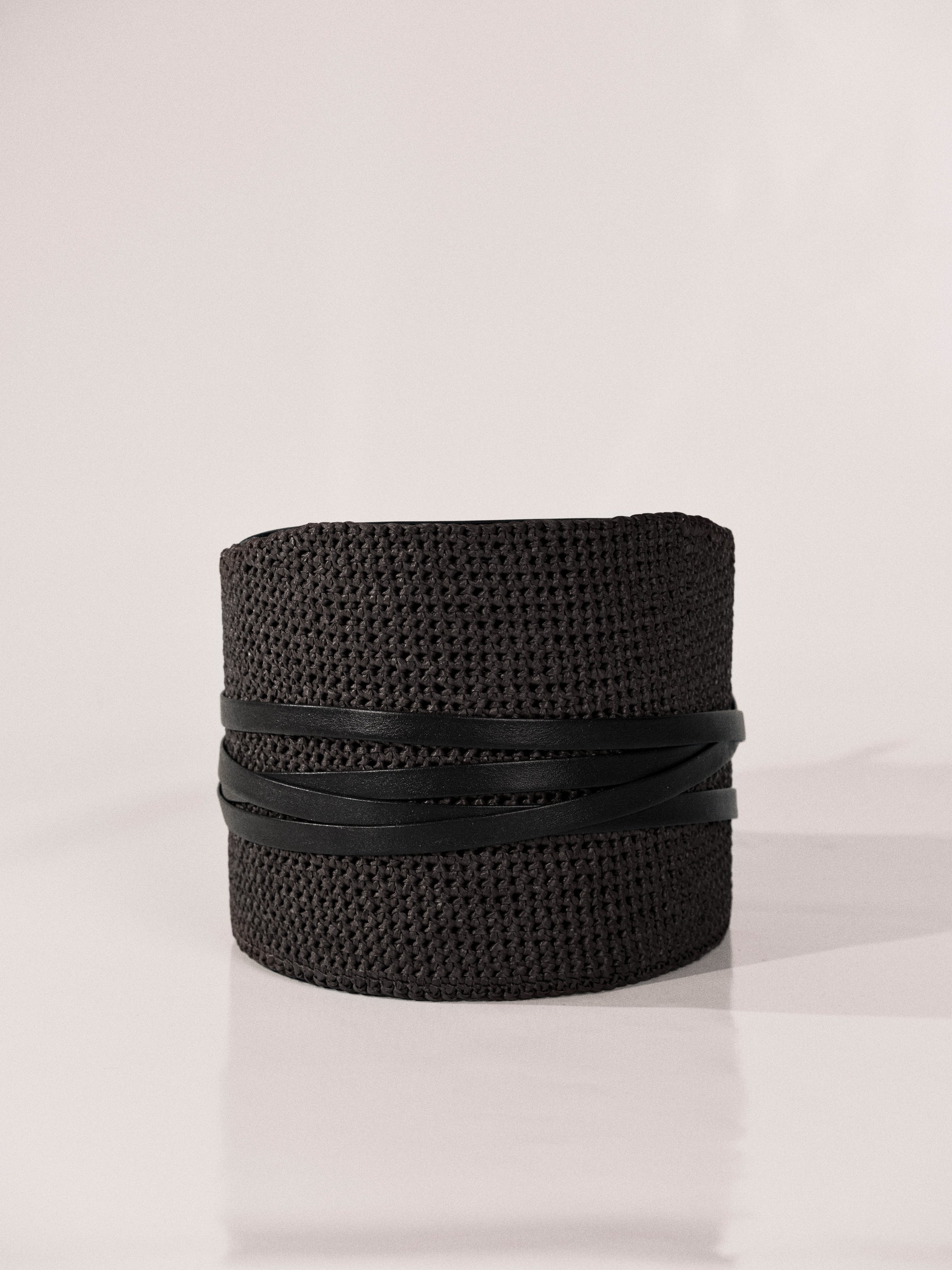 Undone Corset Black Raffia