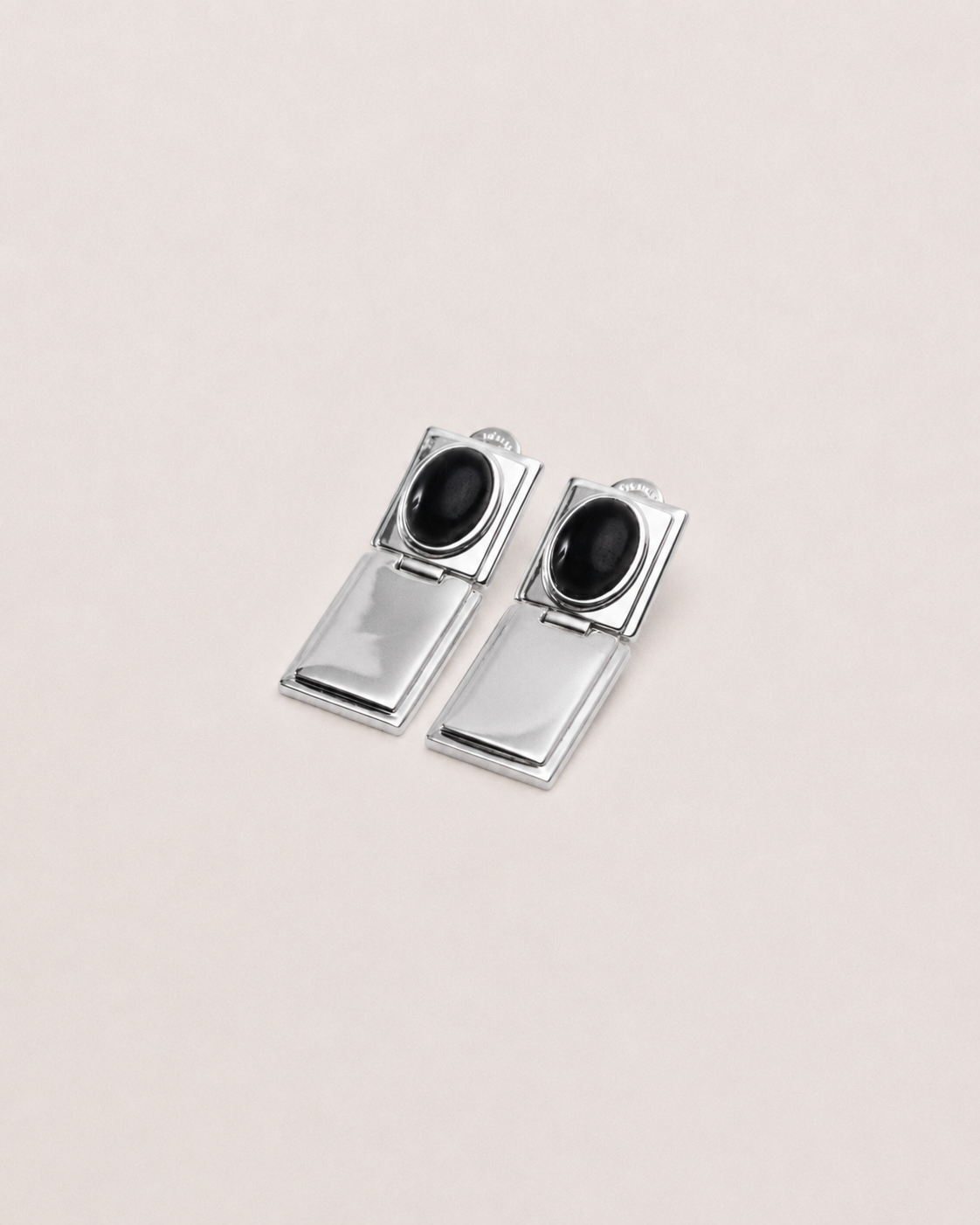 Stone Hinge Earring Onyx & Silver