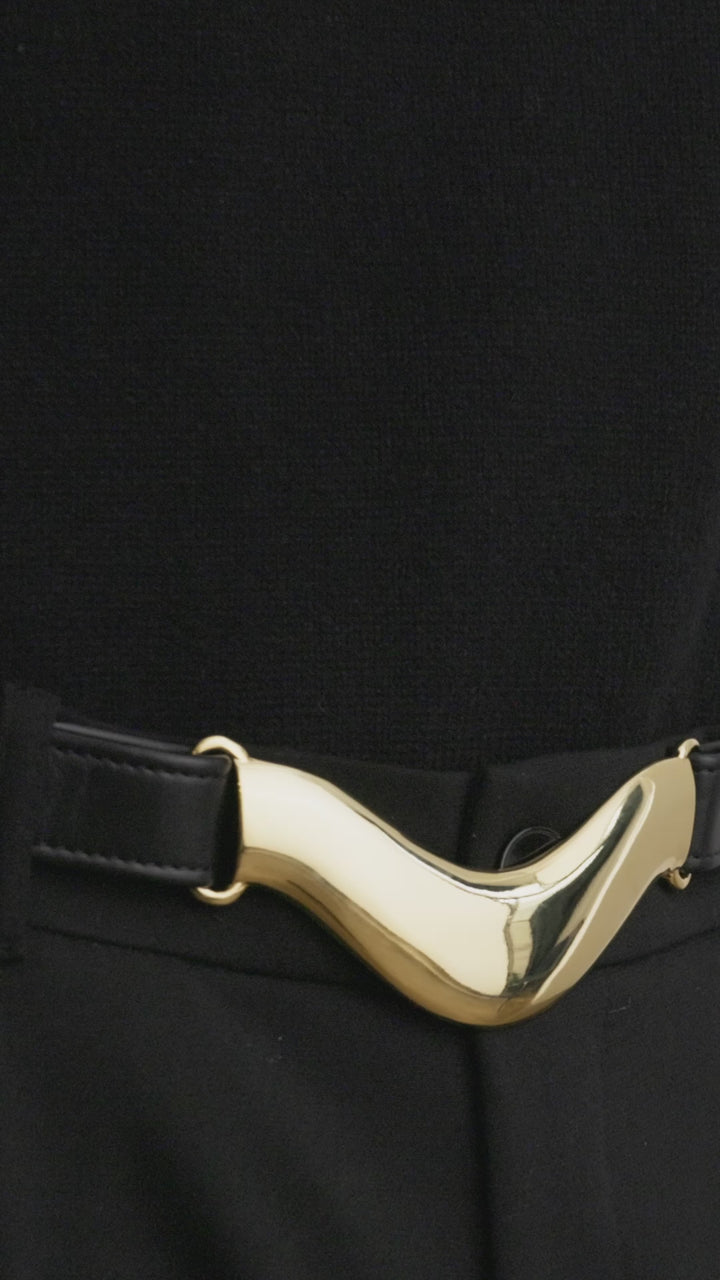  Déhanche Brancusi belt in sleek black leather, featuring a unique sculptural gold centerpiece, epitomizing modern elegance and artistic design.